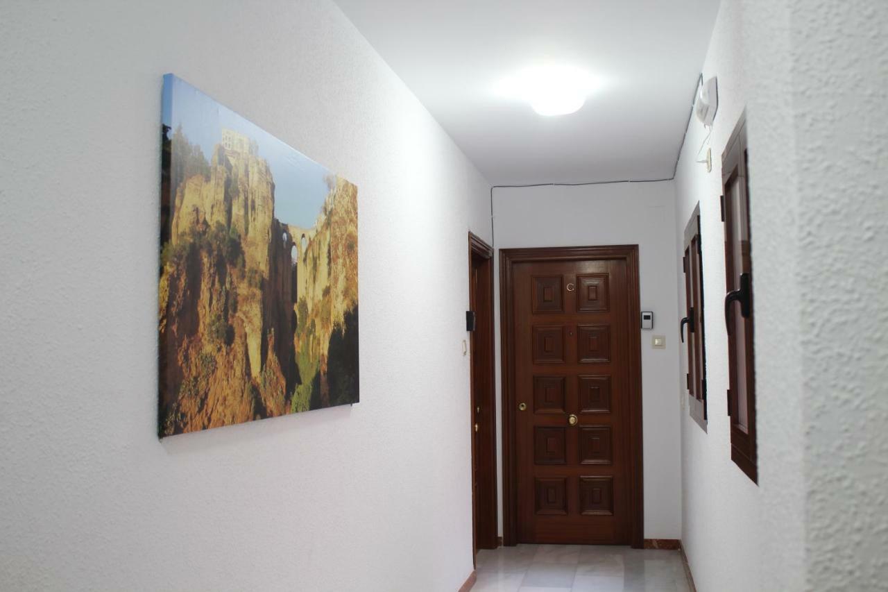 Apartamentos Nueva 13 รอนดา ภายนอก รูปภาพ